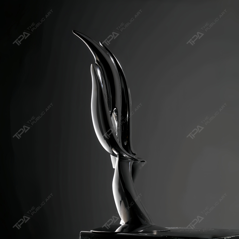 Escultura de acero inoxidable encargada 