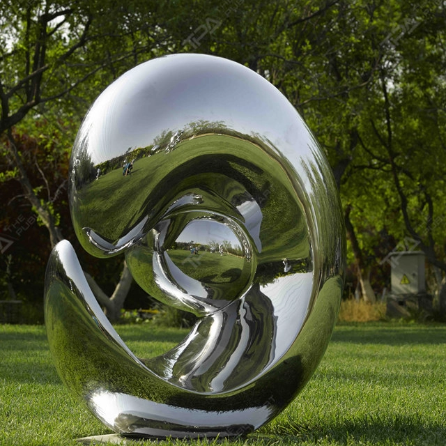 Escultura de acero inoxidable Sin título